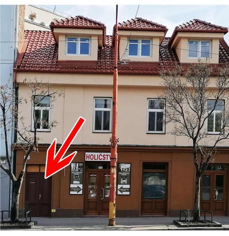 Bratislava -Apartment Near The City Center With A Balcony Exterior photo